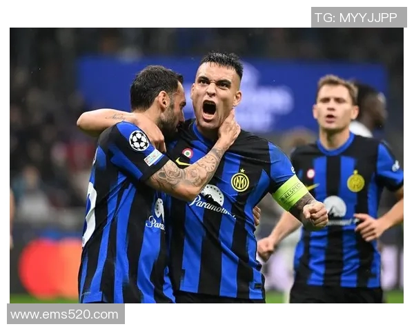 2013年欧冠经典对决曼联与皇马的巅峰对抗回顾与分析