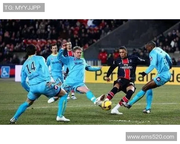 圣旺红星与巴黎足球的激烈对决揭示了法甲赛季的精彩与悬念 圣旺红星与巴黎足球的激烈对决揭示了法甲赛季的精彩与悬念