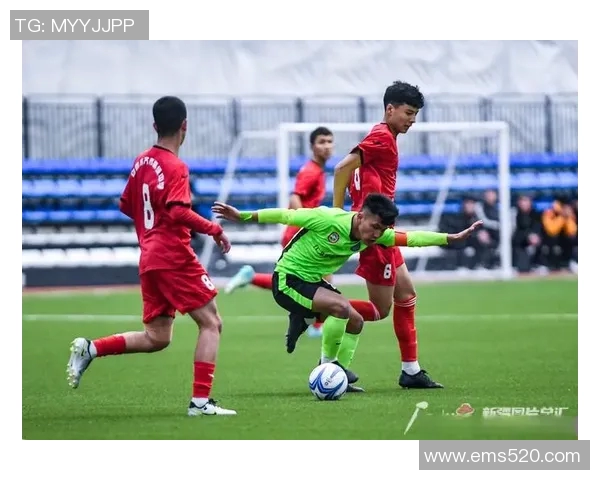 天山雪豹迎战上海申鑫决战绿茵场展现足球激情与实力对决 天山雪豹迎战上海申鑫决战绿茵场展现足球激情与实力对决