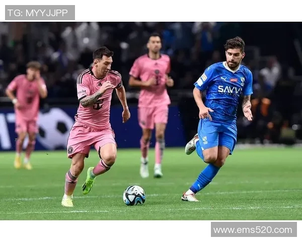 波斯波利与纳萨夫的激烈对决揭示亚冠联赛新格局与球队实力较量