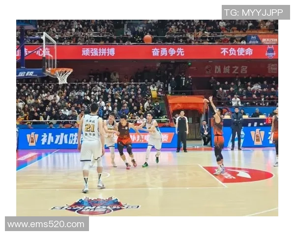 广厦与辽宁激战第二场球迷期待精彩对决与逆转奇迹