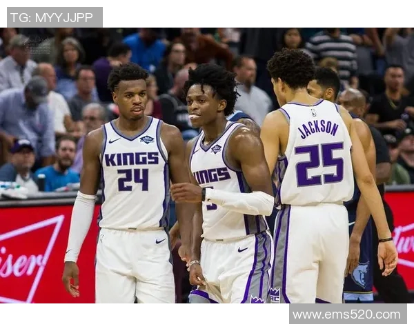 火箭队与国王队精彩对决31号比赛录像回顾与分析